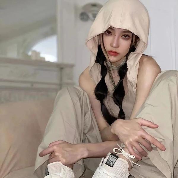麻辣老师1这个女生有点冷